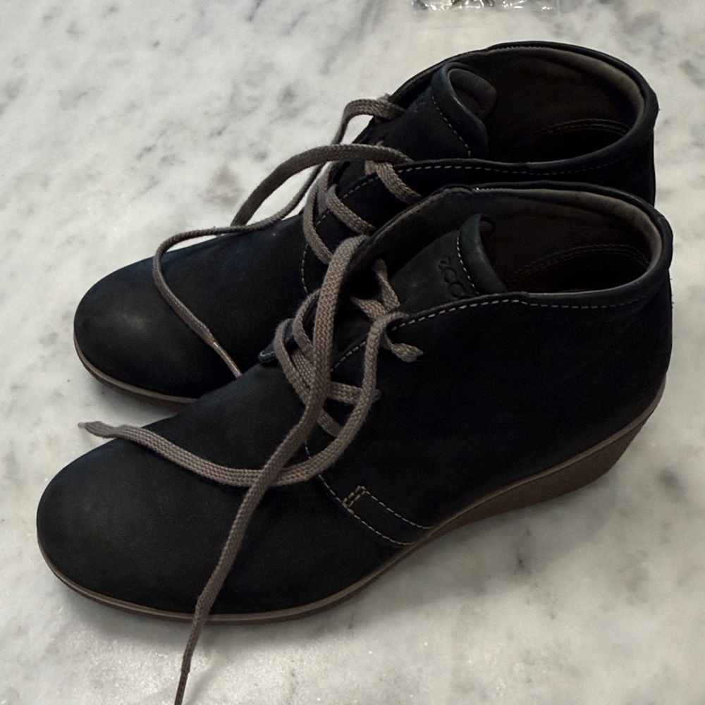 Ecco Skylar Wedge Ankle Boots